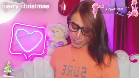 Snapshot of star_mor_ chatting on 12-18-24, 04:20  estrellita online show from 12-18-24, 04:20