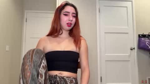 Snapshot of stara_dreams chatting on 01-13-26, 05:29 Stara Winters online show from 01-13-26, 05:29