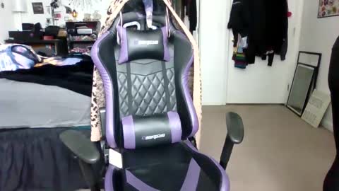 Snapshot of starella___saxxxton chatting on 02-17-25, 04:15 starella___saxxxton online show from 02-17-25, 04:15