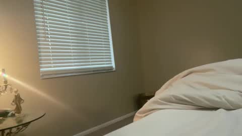 Snapshot of starentertainment chatting on 09-29-25, 10:14 starentertainment online show from 09-29-25, 10:14