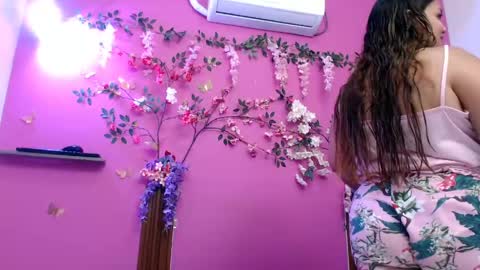 alejandra online show from 05-18-26, 07:31