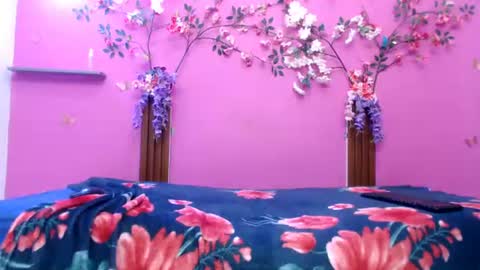 alejandra online show from 06-19-26, 08:12