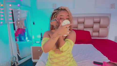 Snapshot of starlightsss_ chatting on 05-27-26, 01:30 . online show from 05-27-26, 01:30