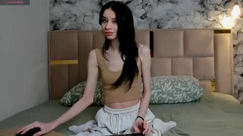 Snapshot of starry_violet chatting on 03-19-26, 09:41 Hello my name is Amanda online show from 03-19-26, 09:41