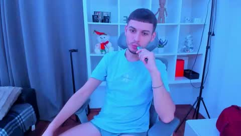 Snapshot of stashott69 chatting on 12-22-25, 11:40 STAS online show from 12-22-25, 11:40