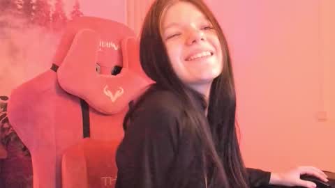 Snapshot of stasyacollins chatting on 12-15-25, 12:31 Stasia online show from 12-15-25, 12:31