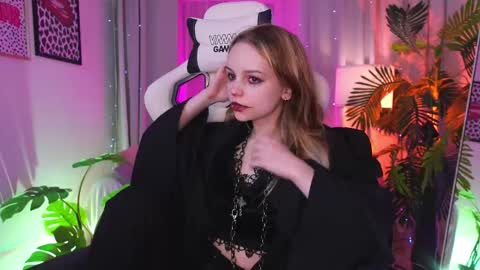 MONICA online show from 10-15-25, 02:06