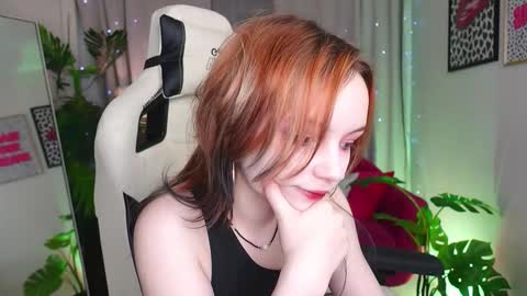 MONICA online show from 10-26-25, 01:28