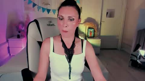 steaflers_mom online show from 10-06-25, 07:06