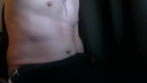 Snapshot of stefan302 chatting on 04-17-26, 07:17 hornywixer20cm online show from 04-17-26, 07:17