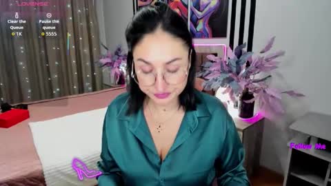 StefanaWinter online show from 11-17-25, 11:27