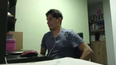 Snapshot of stefanbog91 chatting on 05-26-26, 05:25 Stefans online show from 05-26-26, 05:25