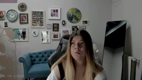 Snapshot of stefania_sweet3 chatting on 07-28-26, 05:03 Stefania online show from 07-28-26, 05:03