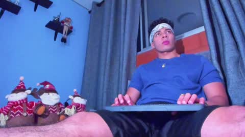 Snapshot of stefann_salvatore chatting on 12-19-24, 02:23 Stefann Salvatore online show from 12-19-24, 02:23
