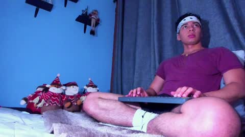 Snapshot of stefann_salvatore chatting on 01-05-25, 01:13 Stefann Salvatore online show from 01-05-25, 01:13