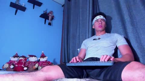Snapshot of stefann_salvatore chatting on 01-07-25, 05:43 Stefann Salvatore online show from 01-07-25, 05:43