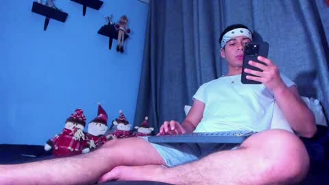 Snapshot of stefann_salvatore chatting on 01-15-25, 03:33 Stefann Salvatore online show from 01-15-25, 03:33