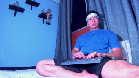 Snapshot of stefann_salvatore chatting on 01-19-25, 04:12 Stefann Salvatore online show from 01-19-25, 04:12