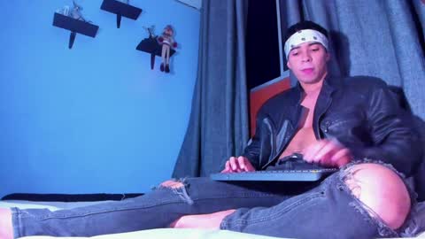 Snapshot of stefann_salvatore chatting on 01-20-25, 01:50 Stefann Salvatore online show from 01-20-25, 01:50