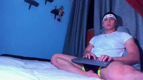 Snapshot of stefann_salvatore chatting on 01-21-25, 07:04 Stefann Salvatore online show from 01-21-25, 07:04
