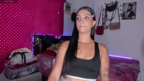 Im MiaIts my first day here  online show from 12-31-24, 10:34