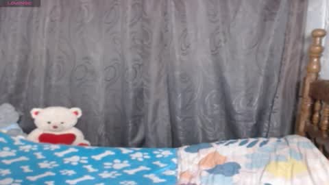 Snapshot of stefany_pablo1 chatting on 11-09-25, 01:42 stefany_pablo1 online show from 11-09-25, 01:42