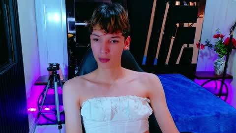 stefany piink online show from 04-08-26, 12:16