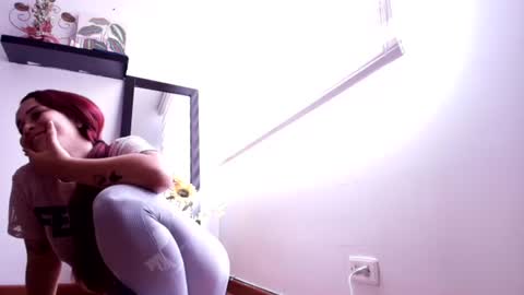 stefany_rojas online show from 08-04-26, 07:05
