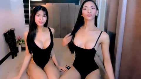 Snapshot of steffani_deluxe chatting on 02-12-26, 02:39 STEF online show from 02-12-26, 02:39