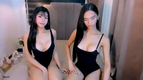 Snapshot of steffani_deluxe chatting on 02-25-26, 03:49 STEF online show from 02-25-26, 03:49