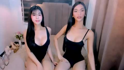 Snapshot of steffani_deluxe chatting on 03-30-26, 02:23 STEF online show from 03-30-26, 02:23