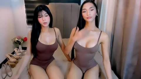 Snapshot of steffani_deluxe chatting on 04-17-26, 04:04 STEF online show from 04-17-26, 04:04