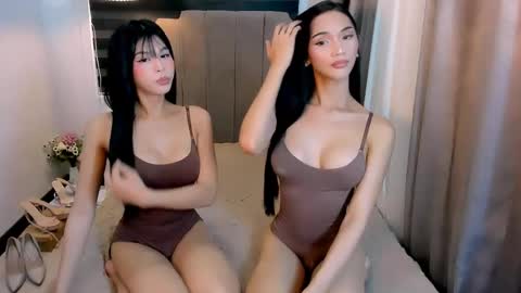 Snapshot of steffani_deluxe chatting on 04-23-26, 05:08 STEF online show from 04-23-26, 05:08