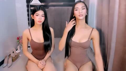 Snapshot of steffani_deluxe chatting on 05-14-26, 05:36 STEF online show from 05-14-26, 05:36