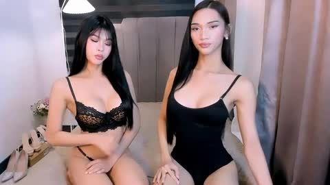 Snapshot of steffani_deluxe chatting on 05-18-26, 06:52 STEF online show from 05-18-26, 06:52