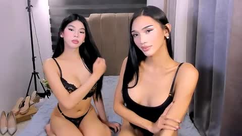 Snapshot of steffani_deluxe chatting on 05-23-26, 06:18 STEF online show from 05-23-26, 06:18