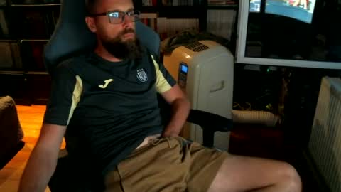 Snapshot of stefffg chatting on 07-17-26, 08:14 MeStef online show from 07-17-26, 08:14
