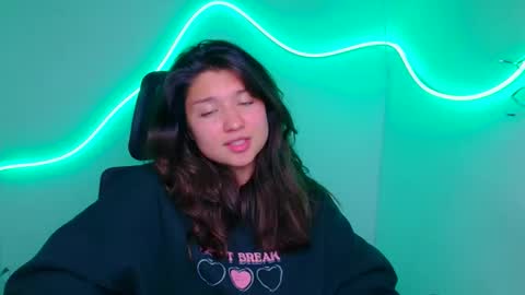 Snapshot of steffi_xo chatting on 09-19-25, 09:15 Steffi online show from 09-19-25, 09:15
