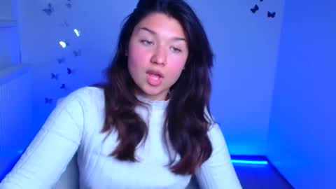 Snapshot of steffi_xo chatting on 10-02-25, 05:53 Steffi online show from 10-02-25, 05:53