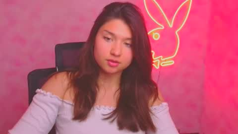 Snapshot of steffi_xo chatting on 10-03-25, 09:34 Steffi online show from 10-03-25, 09:34
