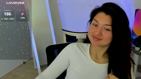 Snapshot of steffi_xo chatting on 10-11-25, 07:01 Steffi online show from 10-11-25, 07:01
