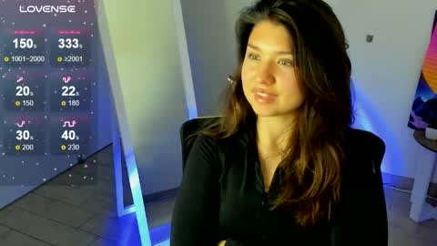 Snapshot of steffi_xo chatting on 10-19-25, 07:14 Steffi online show from 10-19-25, 07:14