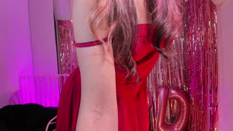 Snapshot of steffy_dan chatting on 12-08-24, 04:35 Steffy online show from 12-08-24, 04:35