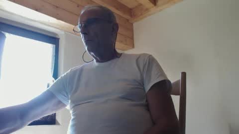 stefi444466 online show from 05-17-26, 12:12