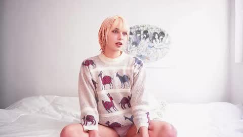 Snapshot of stefigirl chatting on 02-08-26, 06:11 Stef online show from 02-08-26, 06:11