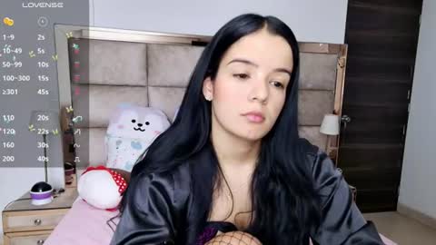 Snapshot of stefy810675 chatting on 06-17-26, 10:43 Stefany online show from 06-17-26, 10:43