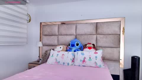 Snapshot of stefy810675 chatting on 06-29-26, 12:06 Stefany online show from 06-29-26, 12:06
