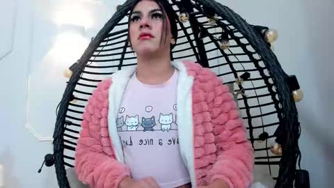 Stefany Bratz online show from 01-13-26, 03:45