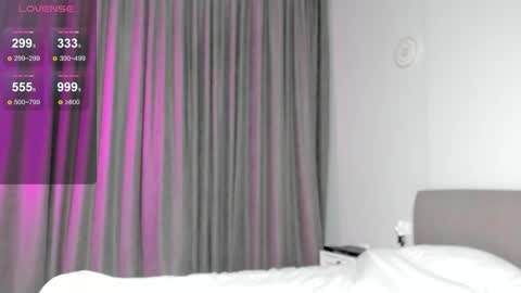 Snapshot of stella_crystal chatting on 12-03-25, 10:41 karma online show from 12-03-25, 10:41