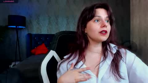 Stella online show from 02-11-26, 01:27